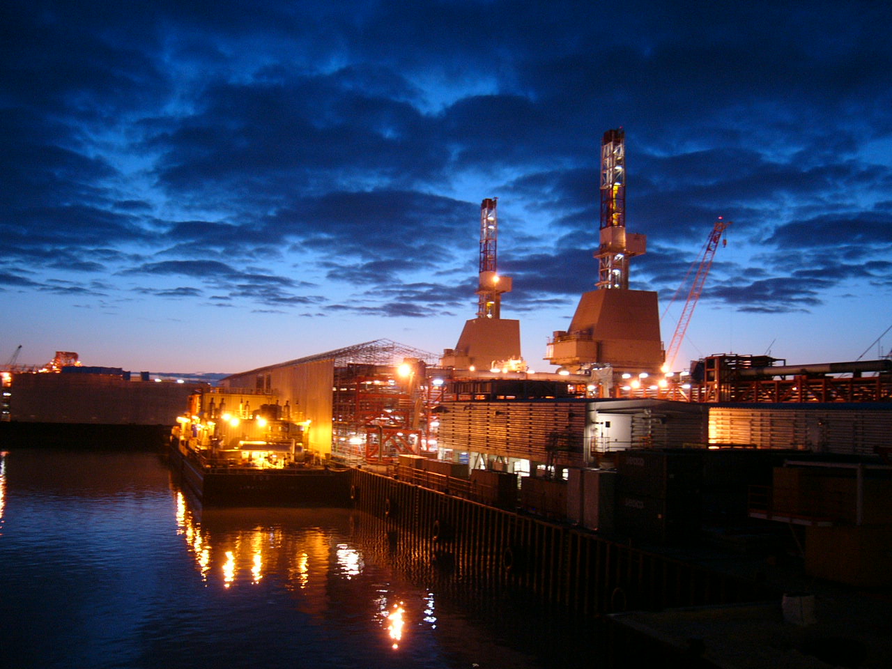 Kashagan-at-night-7.JPG