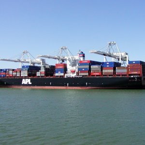 APL HOLLAND