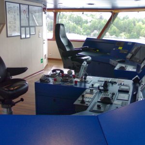 HUGIN EXPLORER