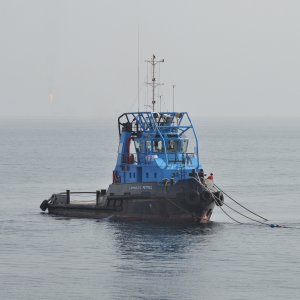 LAMNALCO PETREL