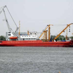 ИЗЫСКАТЕЛЬ-3