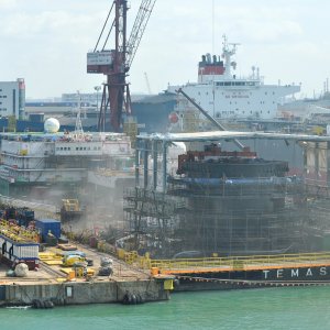 MCDERMOTT DERRICK BARGE NO. 32