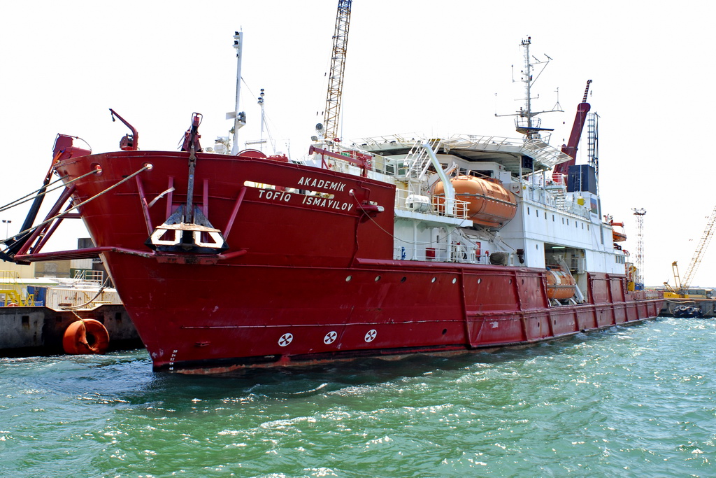 AKADEMIK TOFIQ ISMAYILOV
