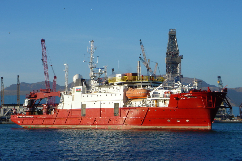 AKADEMIK TOFIQ ISMAYILOV