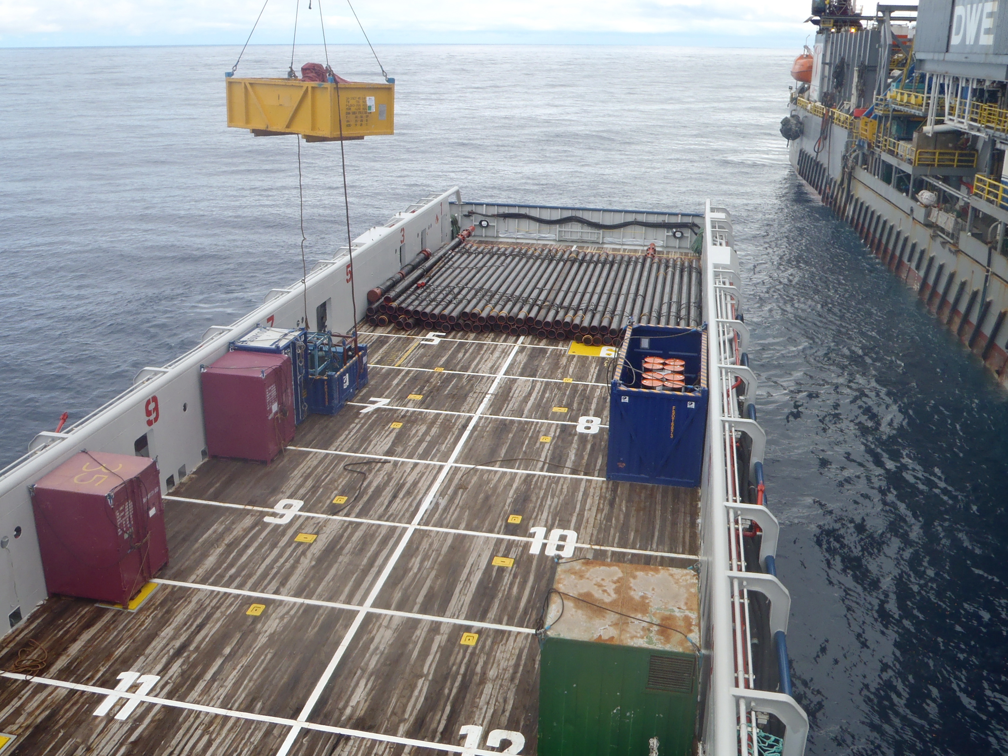 SEA TURBOT @OFFSHORE CARGO OPS