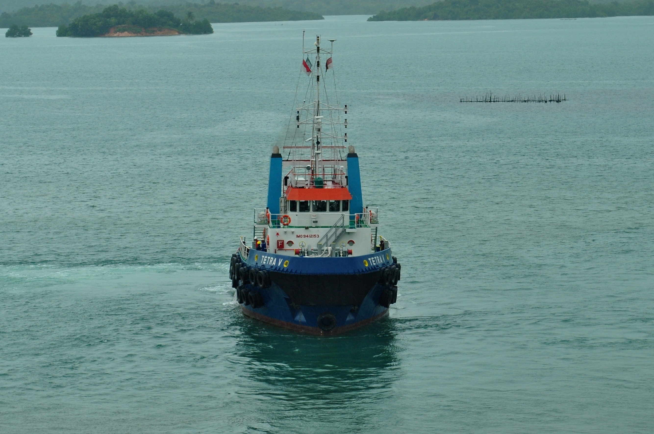 TETRA V